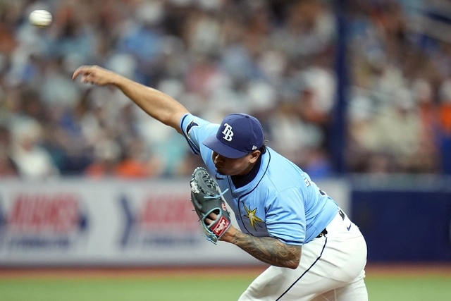  El mexicano Manuel Rodríguez empleó este domingo la destreza de su brazo derecho para guiar la victoria de los Rays de Tampa Bay. Foto Ap