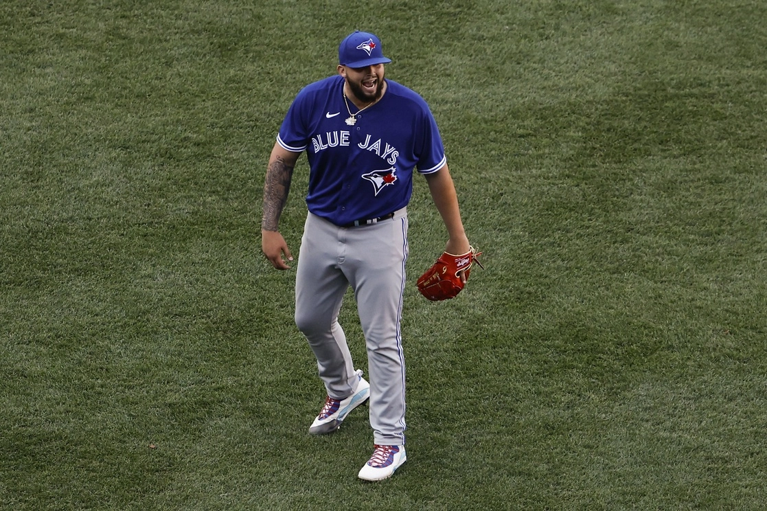 Alek Manoah, pítcher de los Azulejos de Toronto, durante la victoria de su equipo sobre Medias Rojas de Boston. Foto Afp.