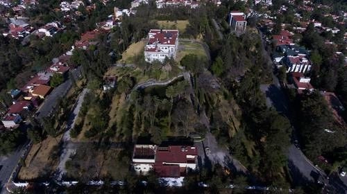 Vista aérea de la residencia ubicada el fraccionamiento La Herradura, en Huixquilucan, estado de México, donada por Soledad Orozco, viuda del ex presidente Manuel Ávila Camacho, al gobierno de México en 1996. Foto Pablo Ramos