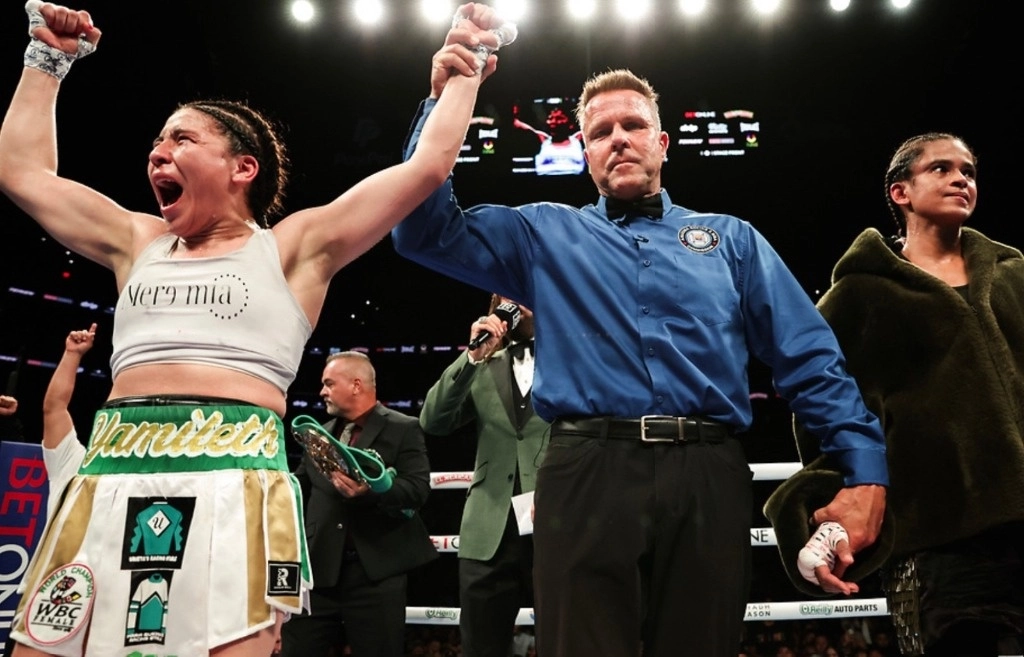 Mercado obtuvo su primera victoria en los Estados Unidos y ahora buscará unificar la división en supergallo tras una victoria contundente ante una alta clasificada. Foto Melina Pizano / Matchroom Boxing