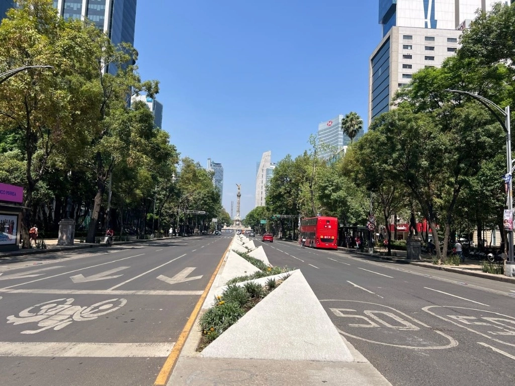 El sistema de alta presión que mantiene su influencia sobre el Valle de México, ha ocasionado escasa ventilación y estabilidad atmosférica, condiciones, junto con la intensa radiación solar y temperaturas mayores a los 30 grados Celsius favorecieron la formación de ozono, registrando a las 15 horas, una concentración máxima de 117 ppb en la estación Cuajimalpa. Foto María Luisa Severiano
