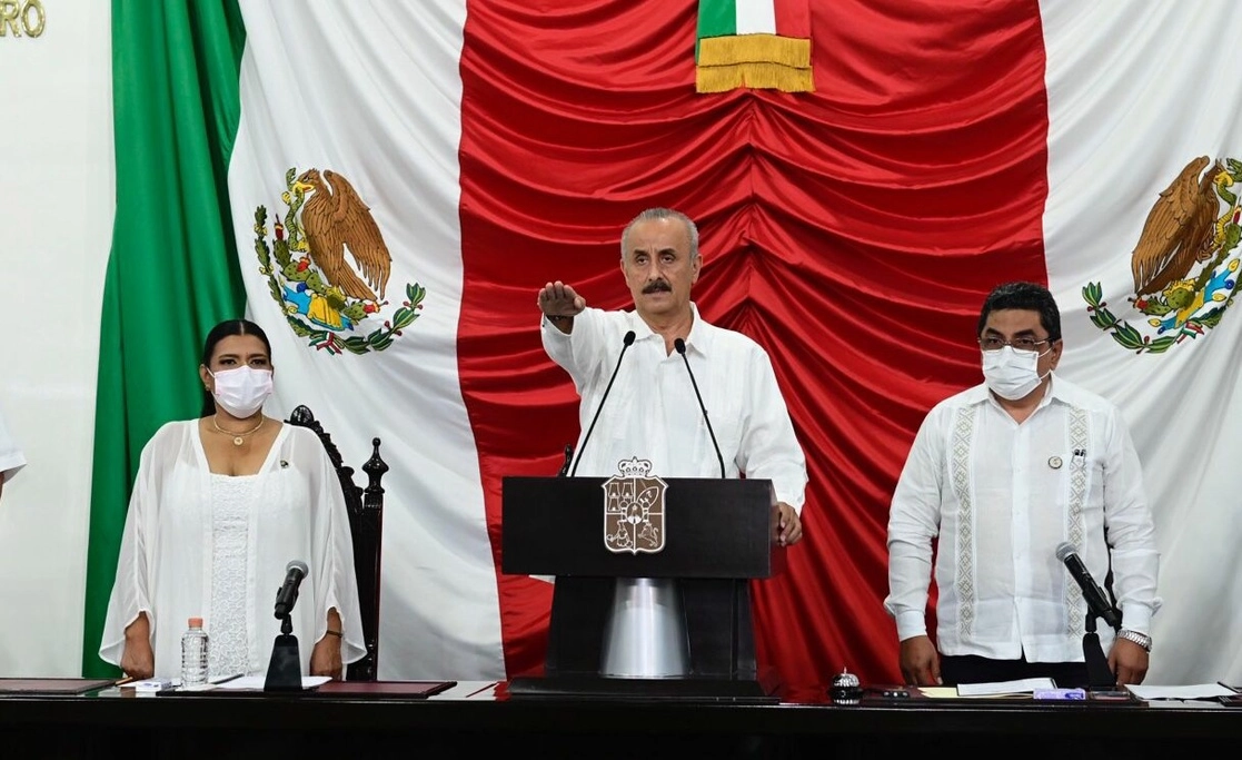 Carlos Manuel Merino rindió protesta como gobernador interino de Tabasco, el 31 de agosto de 2021. Foto tomada del Twitter de @Gobierno_Tab