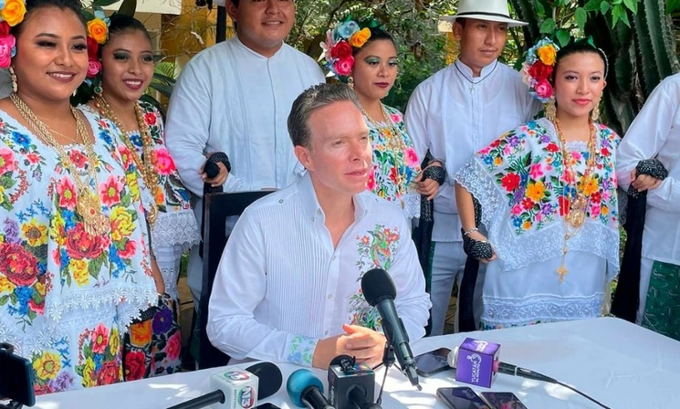 Manuel Velasco visitó el estado de Yucatán para promover su proyecto como aspirante a la candidatura presidencial. Foto Luis Boffil
