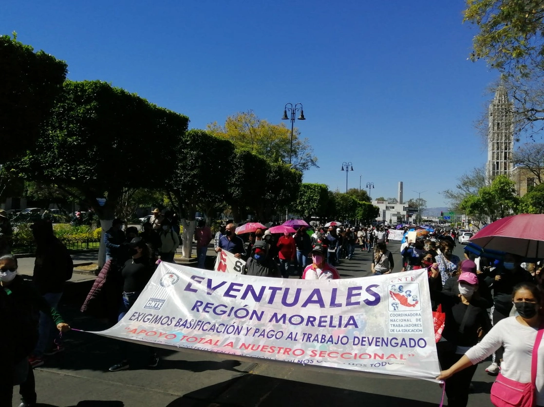 Maestros de la CNTE y normalistas de Michoacán piden cumplimiento a los acuerdos en el sistema educativo, el 11 de febrero de 2022. Foto La Jornada