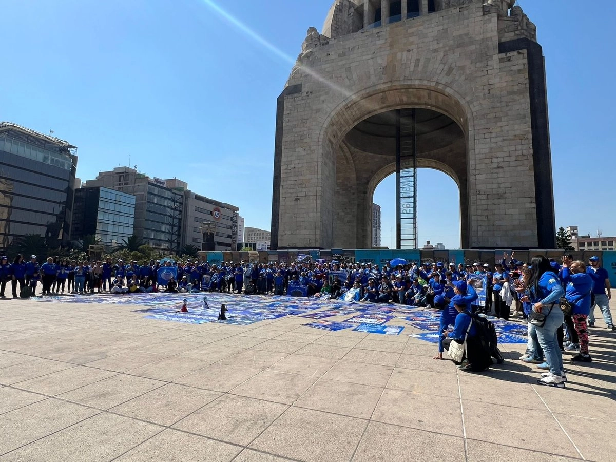 El colectivo nacional No Más Presos Inocentes marchó del Hemiciclo a Juárez al Monumento a la Revolución, en la Ciudad de México. 
