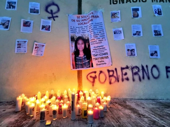 Los participantes en la protesta exigen esclarecer el homicidio de la menor. Foto @brujasdelmar