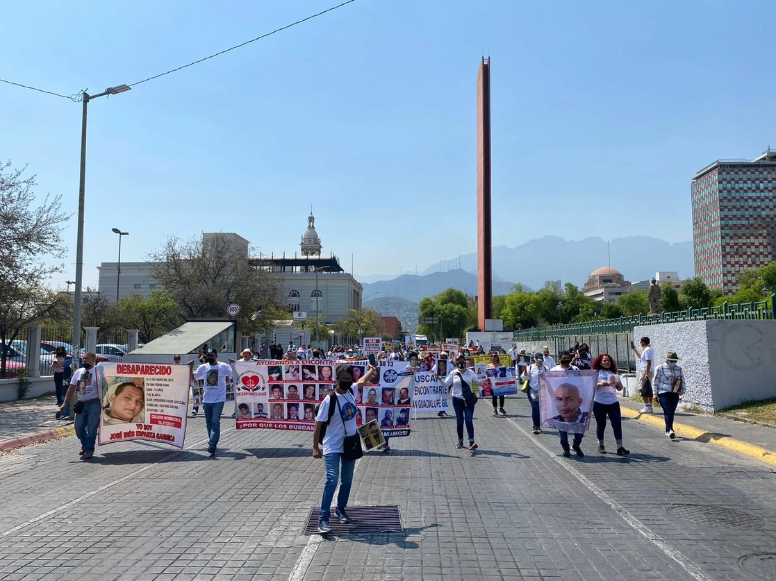 Marcha de familiares de desaparecidos en Monterrey, Nuevo León. Foto Yolanda Chio