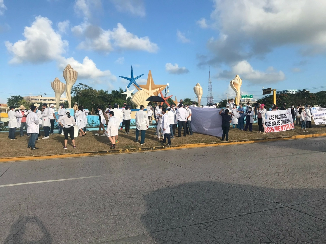 Protesta médica en Cancún. Foto Patricia Vázquez
