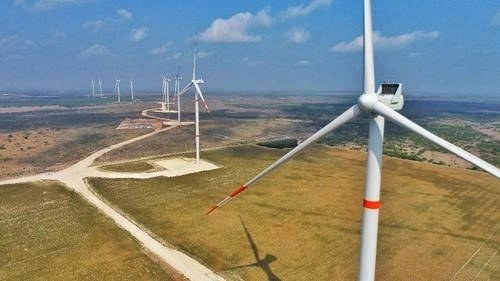 La generación de energía eólica reduce la contaminación. Foto La Jornada/ archivo

