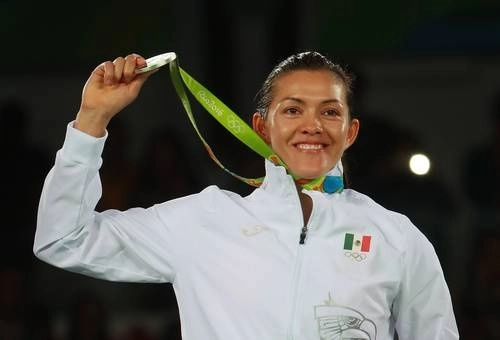 Luego de un año sin competir por la pandemia del coronavirus, la sinaloense María del Rosario Espinoza se adjudicó el título en la categoría de menos de 73 kilogramos tras el retiro de la británica Rebecca McGowan, quien no se presentó a disputar la final.Foto Jam Media / Archivo
