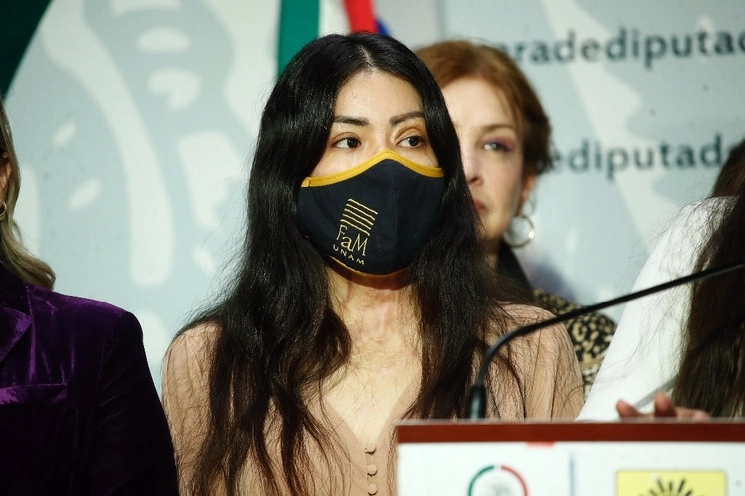 María Elena Ríos, joven saxofonista agredida con ácido que ahora lucha y se rebela contra la violencia de género. Foto Cristina Rodríguez / Archivo