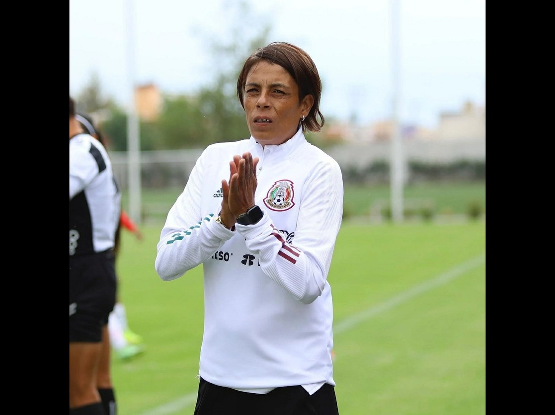 La entrenadora y su cuerpo técnico fueron suspendidos para agilizar el proceso. Foto tomada del Twitter de @miseleccionfemenil / Archivo