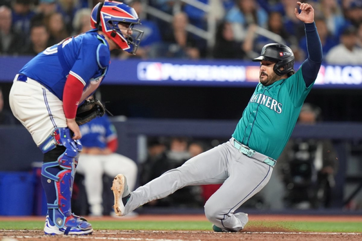 Marineros de Seattle se impusieron sobre los Azulejos de Toronto y tomaron ventaja de 2-0 en la Serie de Campeonato de la Liga Americana en las Grandes Ligas. Foto