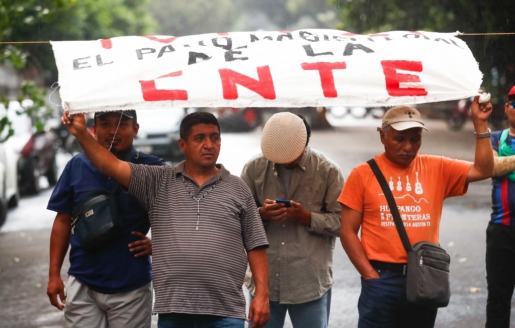 Maestros de la Sección 22 de la CNTE en Oaxaca manifestaron su rechazo por la asignación de Mario Delgado al frente de la SEP. Fotot Víctor Camacho/Archivo