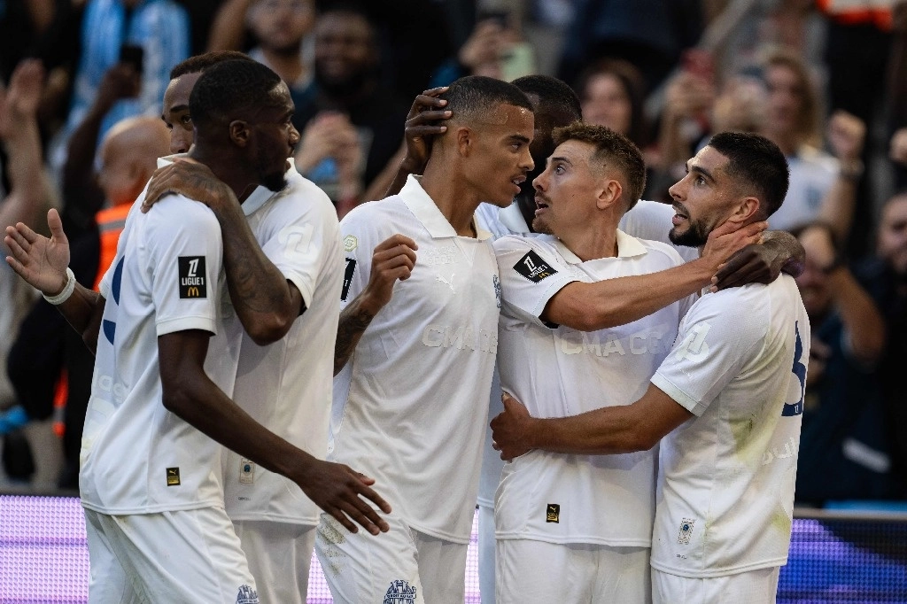 Marsella se impuso 2-0 a Niza con goles de Neal Maupay y de Luis Henrique, en la fecha cuatro de la Ligue 1. Foto Afp