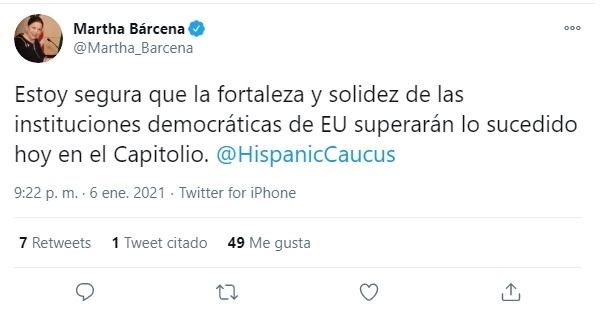 La embajadora publicó varios tuits para rechazar la violencia.