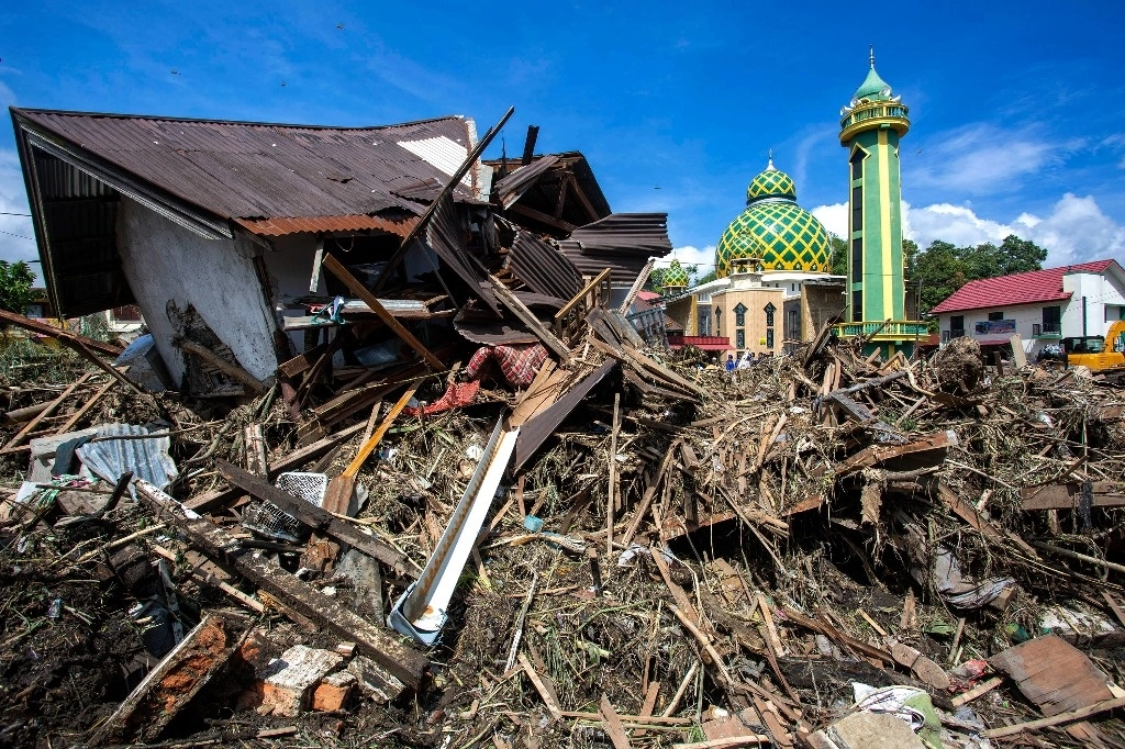 Al menos 44 personas han muerto este fin de semana en el oeste de Indonesia por las inundaciones y el flujo de lava fría de un volcán. La imagen, en Agam, en Sumatra Occidental, el 13 de mayo de 2024. Foto Xinhua 