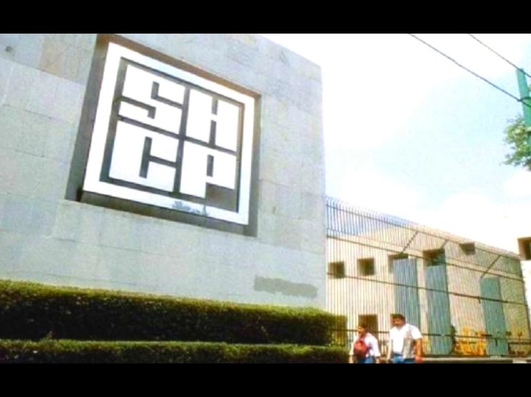 Fachada de las oficinas de la SHCP en la Ciudad de México. Foto La Jornada