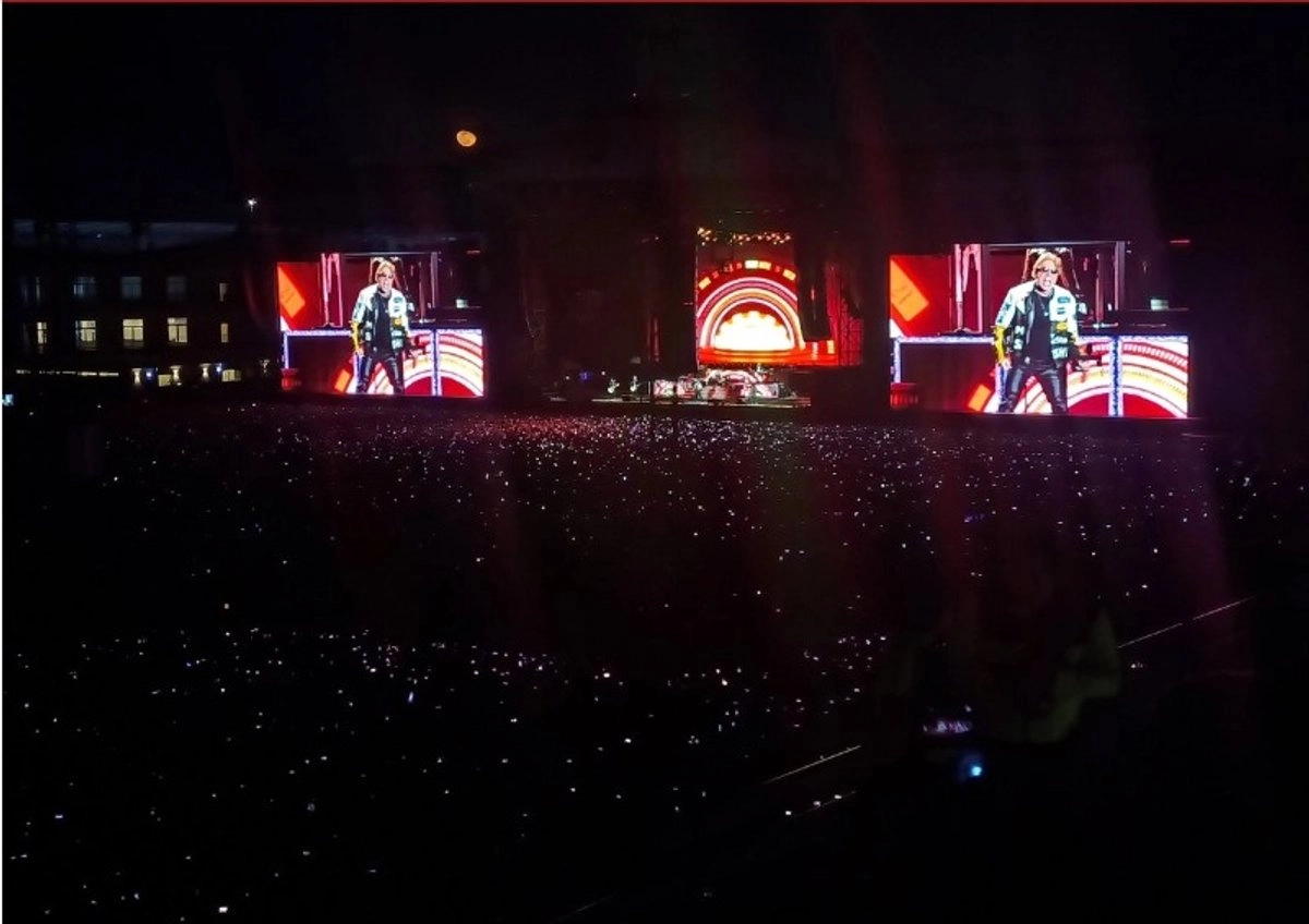 Hubo una época, a principios de la última década del milenio pasado, en la que Guns N’ Roses eran considerados los chicos malos del rock.