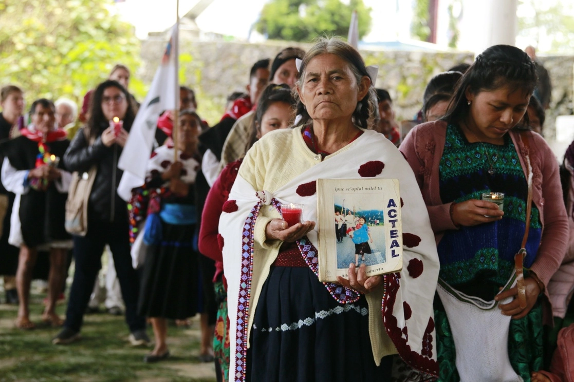 La masacre de 45 indígenas tsotsiles del 22 de diciembre de 1997 ocurrió en Acteal, municipio de Chenalhó, Chiapas. Foto tomada del Twitter de @AbejasDeActeal