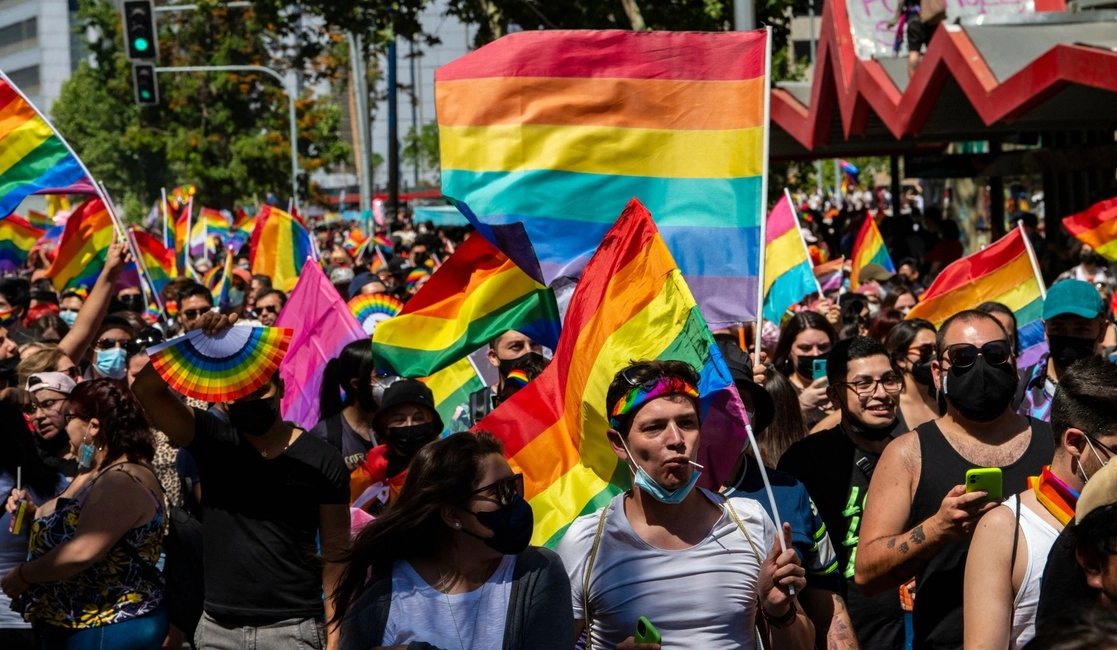 Miles de personas salieron a las calles de Chile para demandar igualdad. Foto Afp