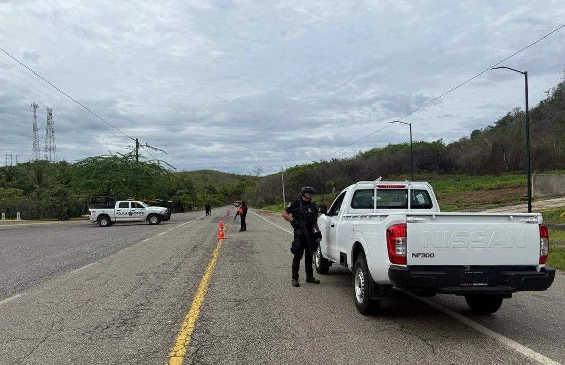 Los elementos de la policía de Igualapa, Guerrero, fueron emboscados sobre la carretera federal Acapulco-Pinotepa. Foto