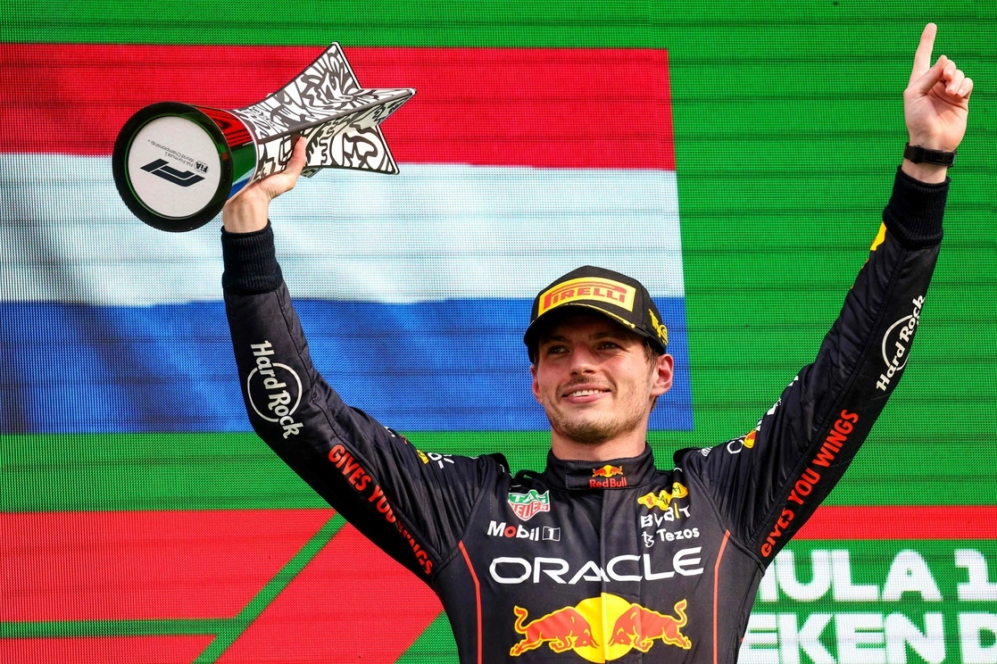 El piloto holandés Max Verstappen  suma 310 puntos, 109 unidades más que sus más cercanos perseguidores, el mexicano ‘Checo’ Pérez y Charles Leclerc. Foto Afp