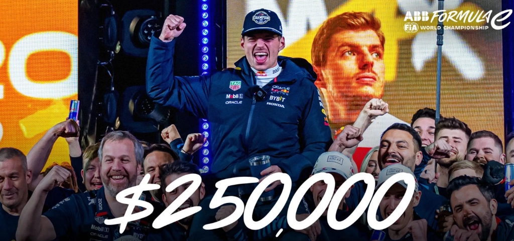 Verstappen impidió que Jeff Dodds cumpliera su cometido para que alguien más lo destronara, pero a cambio dos fundaciones resultaron beneficiadas con el campeonato obtenido por el piloto neerlandés de Red Bull Racing. Foto cortesía Fórmula E.