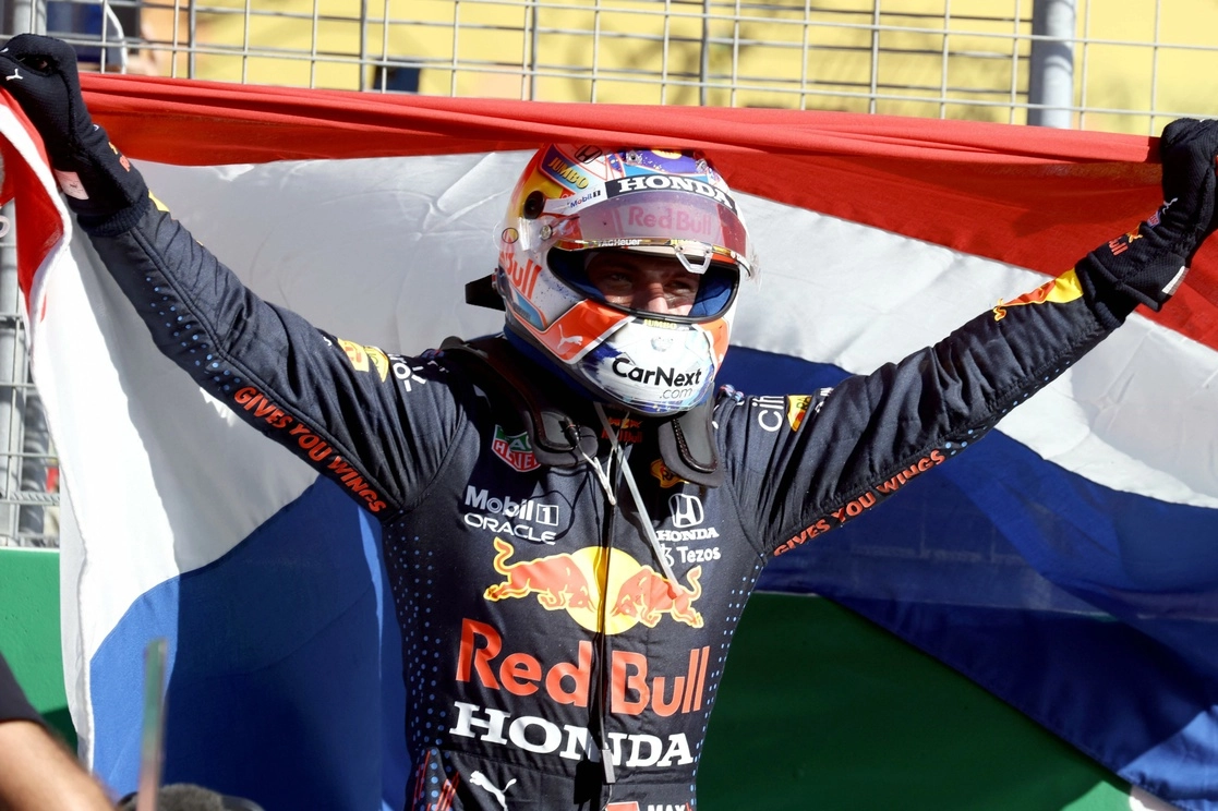 Max Verstappen se impuso “en casa” en el GP de Holanda. Foto Afp