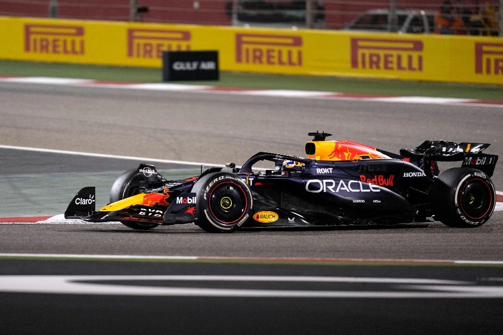 El triple campeón de la F1 dominó de principio a fin el GP de Baréin, la primera prueba de la temporada 2024. Foto Ap 