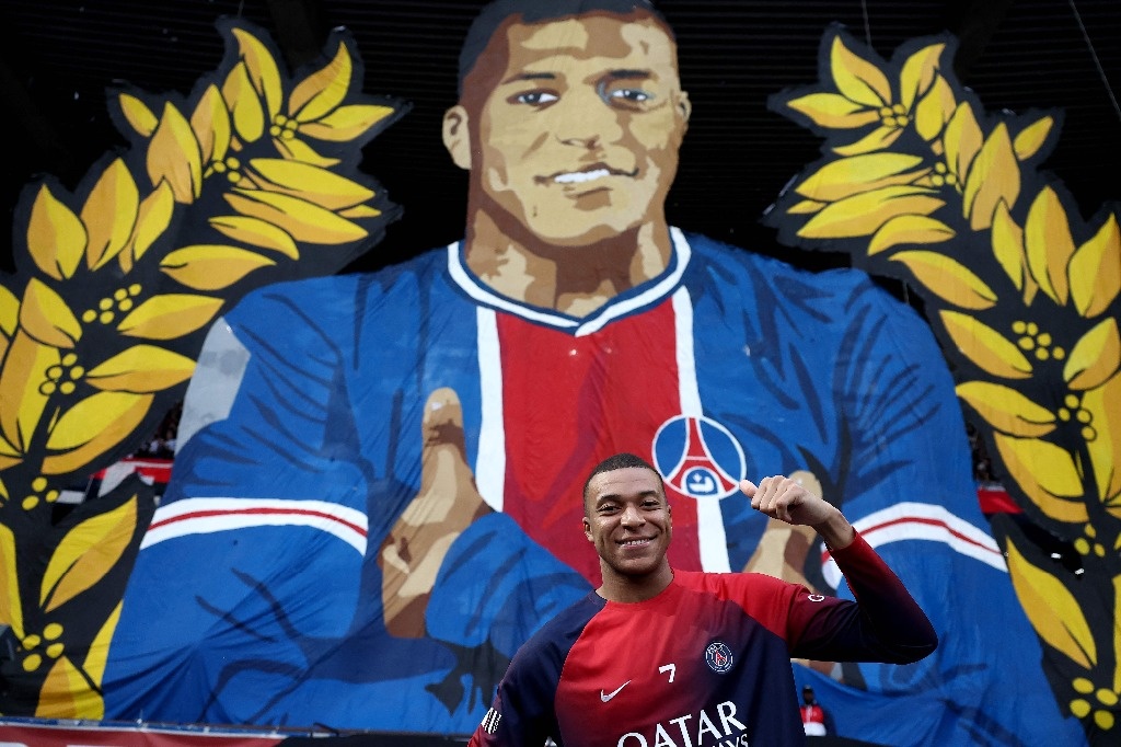 Mbappé says goodbye to the Parc des Princes with a objective and defeat for PSG