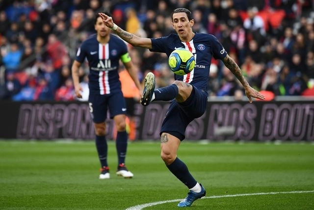 Ángel di María salió del campo de juego al minuto 17, al presentar dolencias en el muslo derecho. Foto Afp