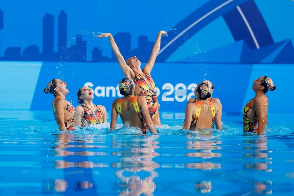 La selección de natación artística logró subir al podio a un mes de su participación en la justa francesa. Foto Panam Sports
