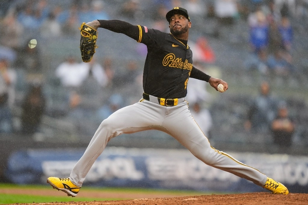 Aroldis Chapman durante la novena entrada del partido entre los Piratas de Pittsburgh contra los Yanquis de Nueva York, el 28 de septiembre de 2024. Foto Ap
