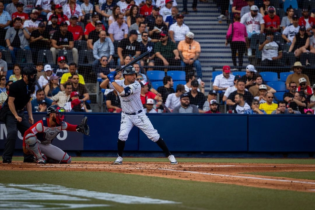 La diferencia en el golpeo, la velocidad e imaginación de los peloteros de Boston al bat llevó al pitcher de Sultanes a sentenciar pronto su salida en la primera entrada. Foto 