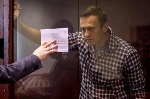 El líder opositor Alexei Navalny, durante una audiencia judicial en Moscú. Foto Afp / Archivo