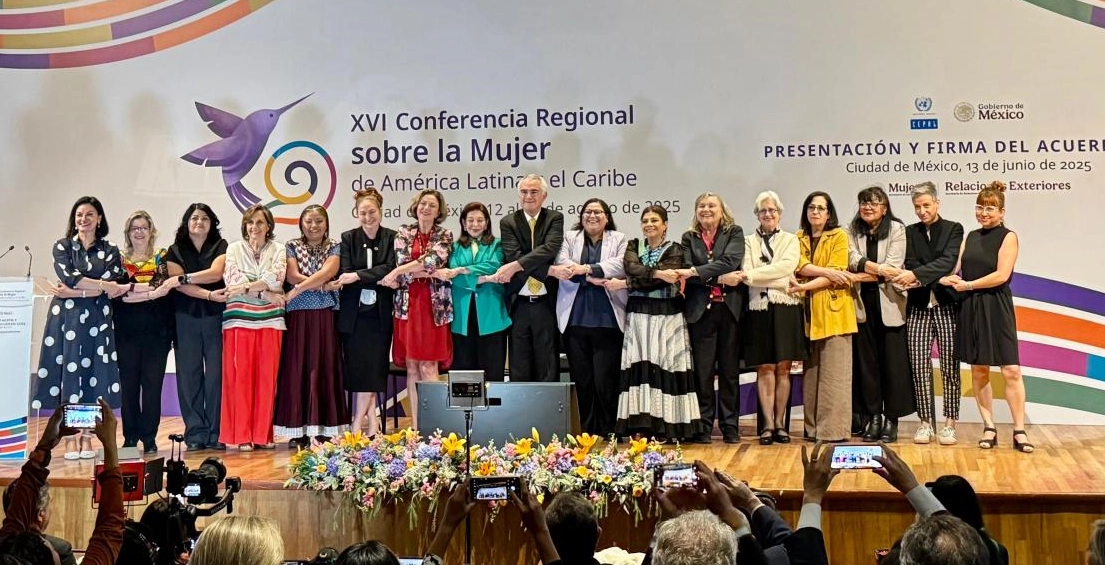 En América Latina y el Caribe, la Comisión Económica para América Latina y el Caribe convocó la  conferencia Regional sobre la Mujer de América Latina y el Caribe, que sesionó por primera vez en 1977. Foto 
