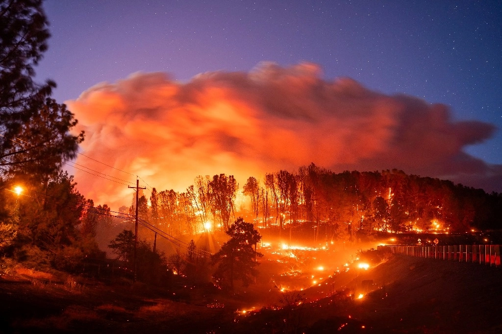 Con el incendio 'Park' inicia de forma temprana la temporada de siniestros forestales en California. Foto Ap 