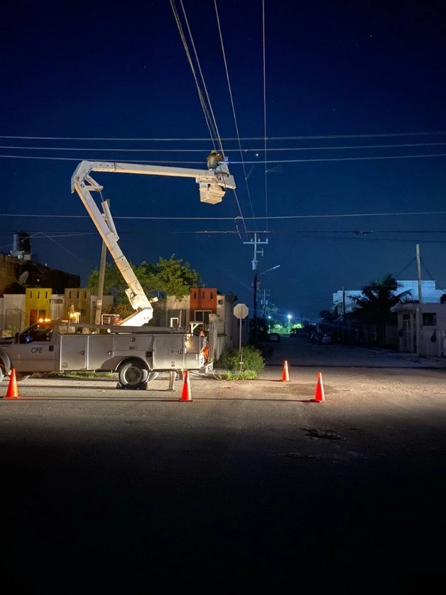 La Comisión Federal de Electricidad es una de la empresas pública que dan valor agregado a la economía. Foto @CFEmx