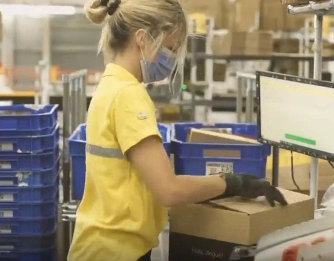 La plataforma de comercio electrónico, Mercado Libre, anunció que este año invertirá en México mil cien millones de dólares (unos 22 mil 200 millones de pesos). Imagen tomada de un video a través del Twitter de @ML_Mexico / Archivo
