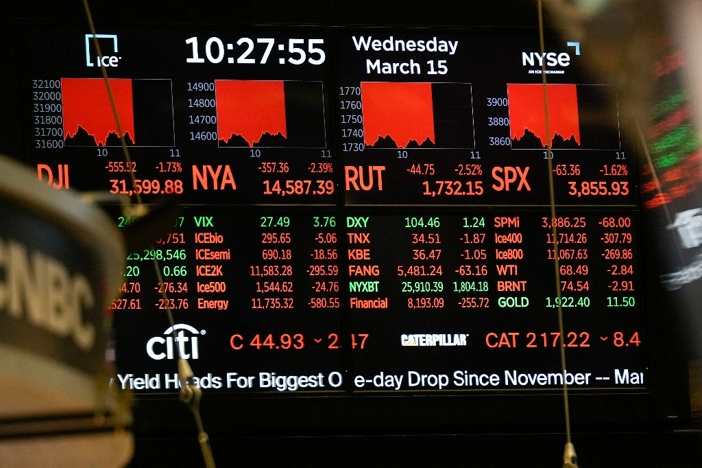 Indicadores en la Bolsa de Valores de Nueva York. Foto Ap