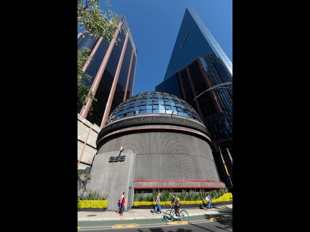 La Bolsa Mexicana de Valores, en imagen de archivo. Foto Pablo Ramos