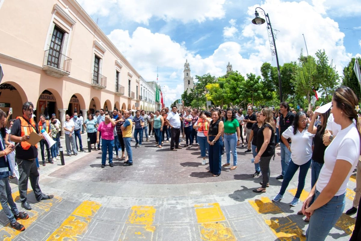 Además del personal municipal, se sumaron establecimientos ubicados en el Centro Histórico de Mérida. Foto 