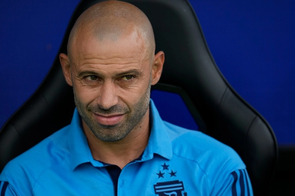 La puerta está abierta para que Lionel Messi esté en los Juegos Olímpicos de París, dijo el seleccionador sub-23 de Argentina, Javier Mascherano. La imagen, del 8 de febrero de 2024. Foto Ap