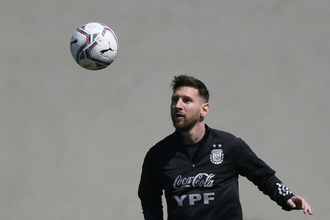 Lionel Messi, el seis veces ganador del Balón de Oro, es parte de la lista de 30 candidatos al galardón. Foto Afp / Archivo