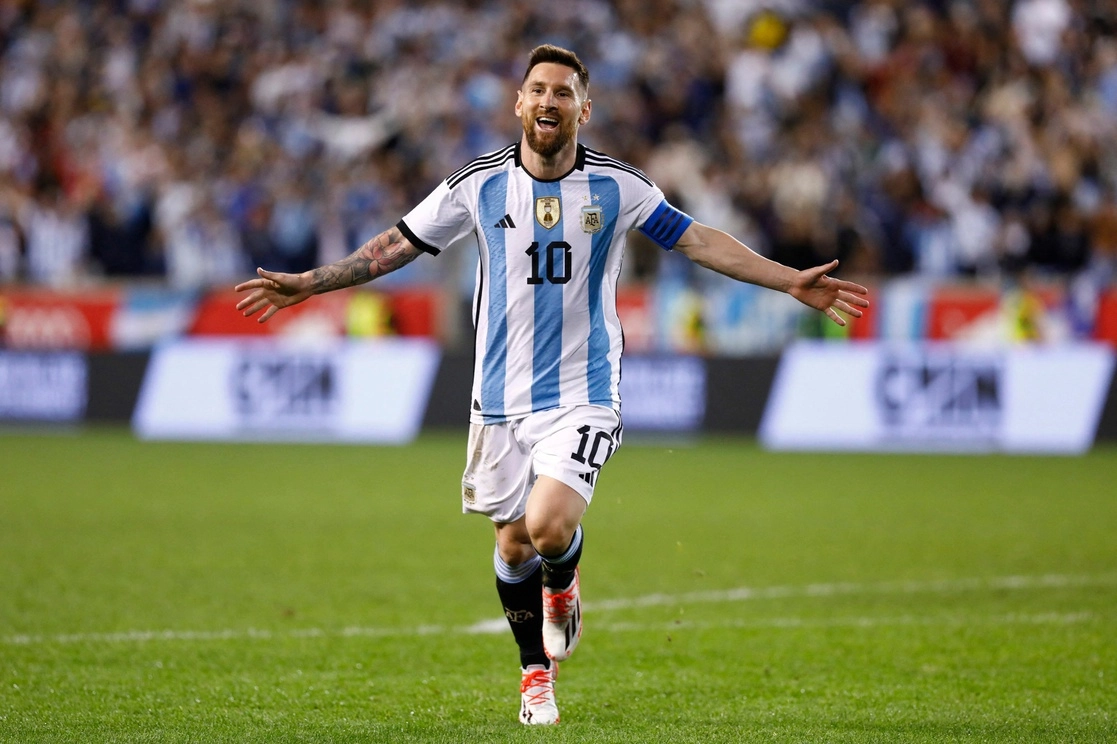 La lesión del argentino Lionel Messi preocupa a los aficionados a pocos días del inicio del Mundial Qatar 2022. Foto Afp