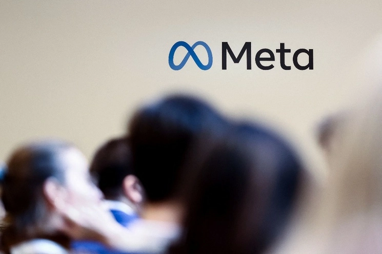 Meta Platforms anunció el lanzamiento de un modelo de inteligencia artificial diseñado para ayudar a escribir código informático, impulsando su avance hacia la nueva tecnología. Foto Afp / Archivo