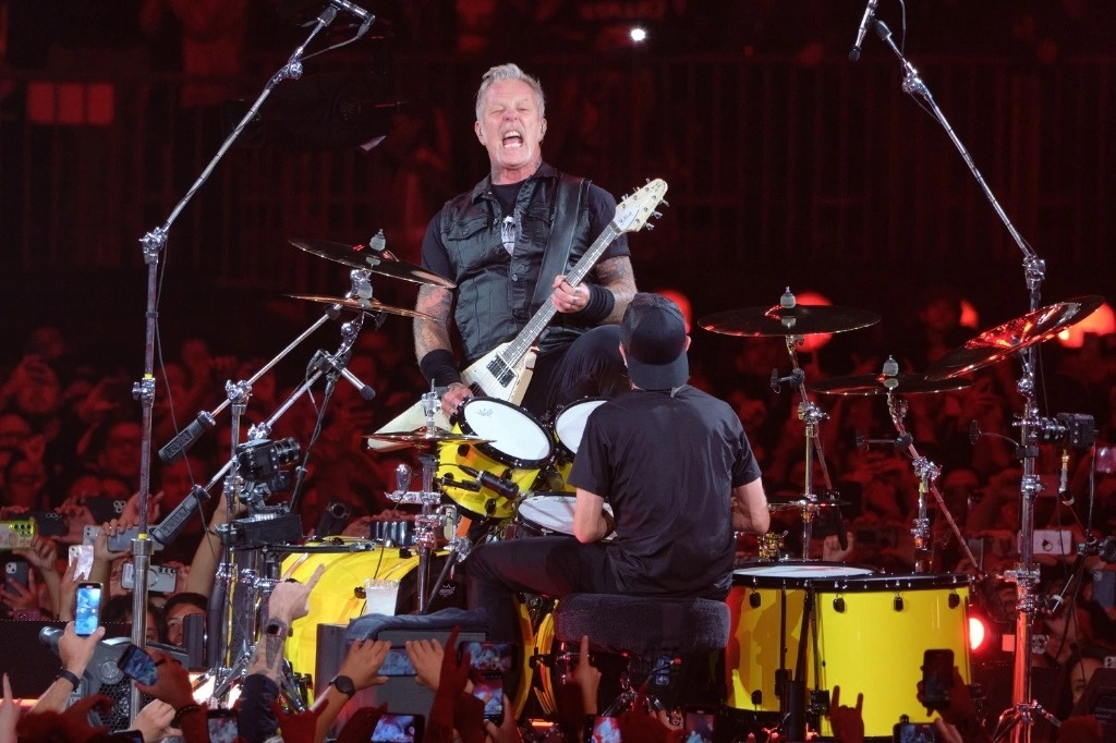 James Hetfield sorprendió al público al interpretar 'La Chona', de los Tucanes de Tijuana. Foto cortesía Ocesa