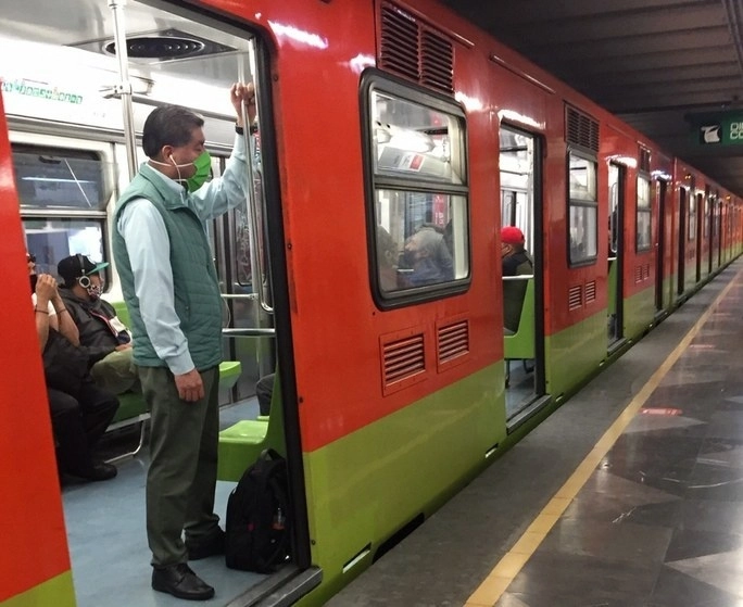 Un conductor del STC Metro fue sorprendido en estado de ebriedad mientras operaba un tren de la Línea 2. Foto Guillermo Sologuren / Archivo