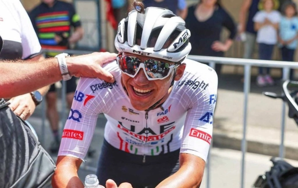 No es la primera hazaña del mexicano pues apenas hace unas semanas también sorprendió al imponerse en el Tour de Francia Sub-23. Foto tomada de X.